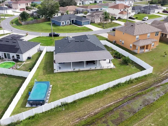 426 BLOOMFIELD DR, Kissimmee FL 34758