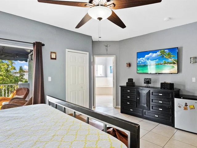 6014 SW 160th Ave, Miami FL 33193