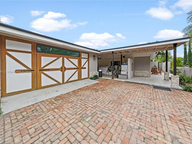 19450 SW 234th St, Homestead FL 33031