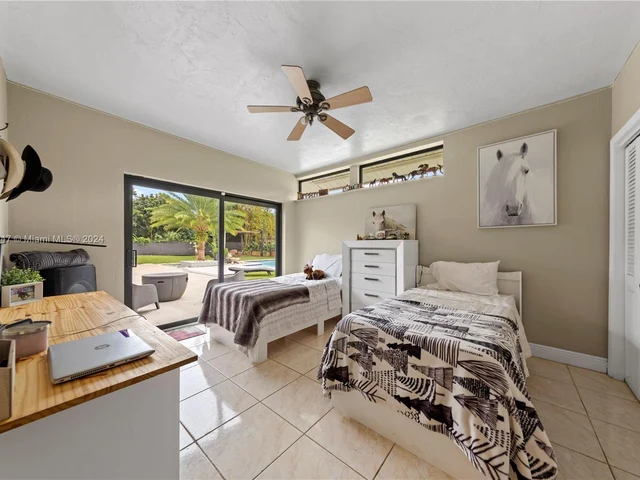 19450 SW 234th St, Homestead FL 33031