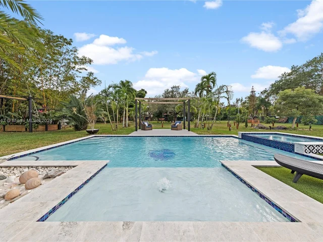 19450 SW 234th St, Homestead FL 33031