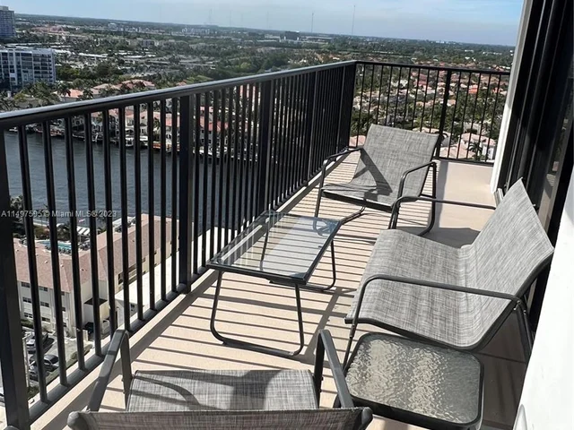 2101 S Ocean Dr # 2007, Hollywood FL 33019