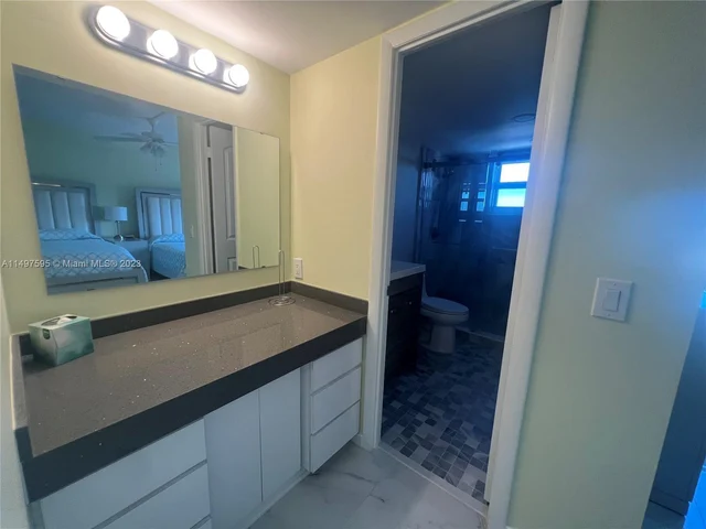 2101 S Ocean Dr # 2007, Hollywood FL 33019