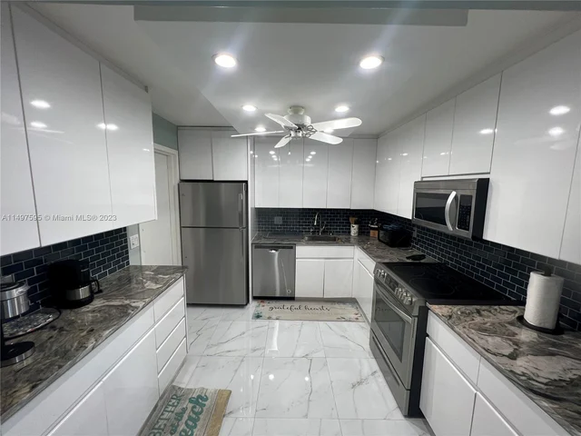 2101 S Ocean Dr # 2007, Hollywood FL 33019