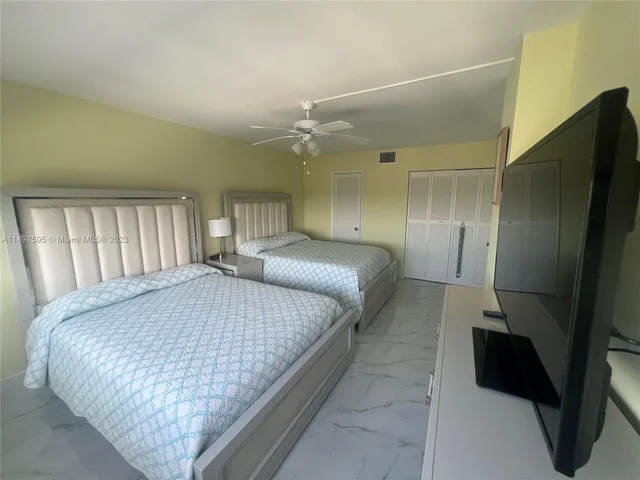 2101 S Ocean Dr # 2007, Hollywood FL 33019