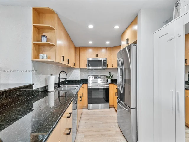 10350 W Bay Harbor Dr # 4H, Bay Harbor Islands FL 33154