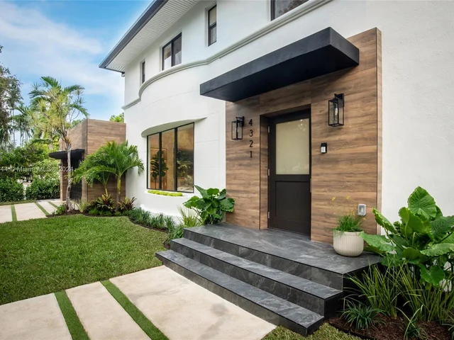4321 Alton Rd, Miami Beach FL 33140