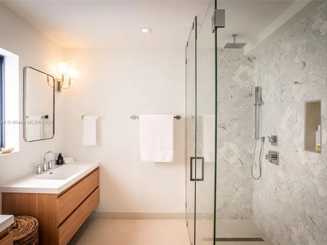 4321 Alton Rd, Miami Beach FL 33140