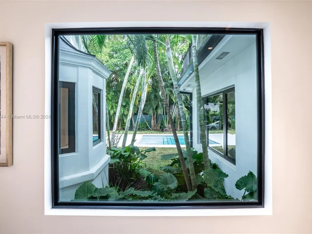 4321 Alton Rd, Miami Beach FL 33140