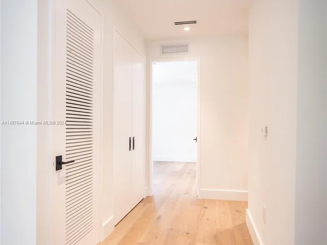 4321 Alton Rd, Miami Beach FL 33140