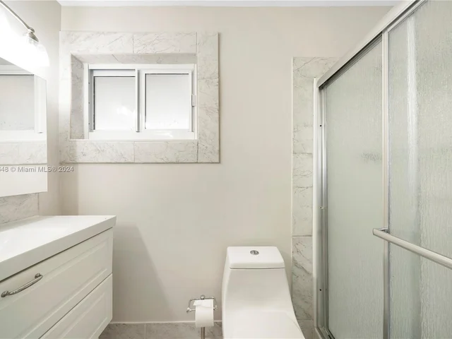 1739 W 79th St, Hialeah FL 33014