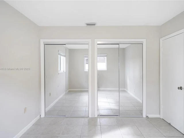 1739 W 79th St, Hialeah FL 33014