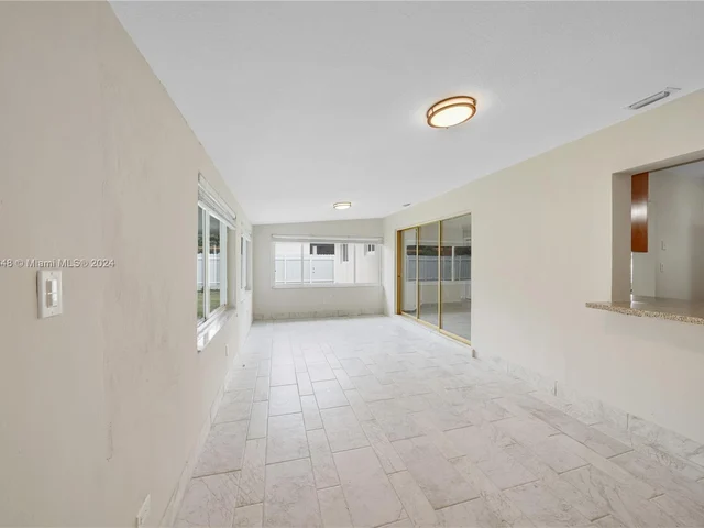 1739 W 79th St, Hialeah FL 33014