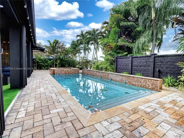 1104 SW 145th Ave, Miami FL 33184