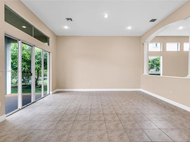 14909 SW 54th St, Miramar FL 33027