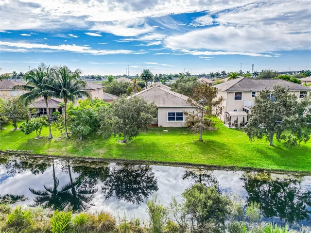 14909 SW 54th St, Miramar FL 33027