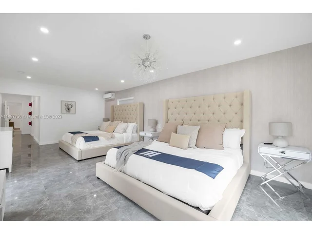 19810 NE 22nd Ave, Miami FL 33180