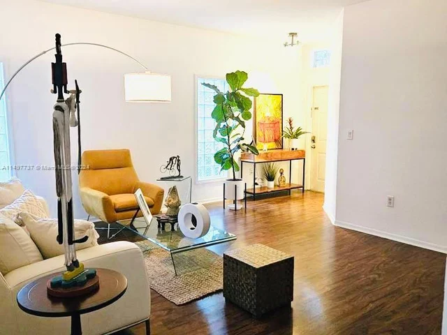 4123 Sapphire Bnd, Weston FL 33331