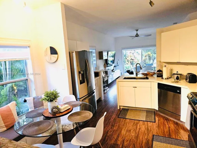 4123 Sapphire Bnd, Weston FL 33331