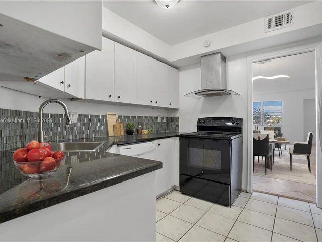 3301 Spanish Moss Ter # 503, Lauderhill FL 33319