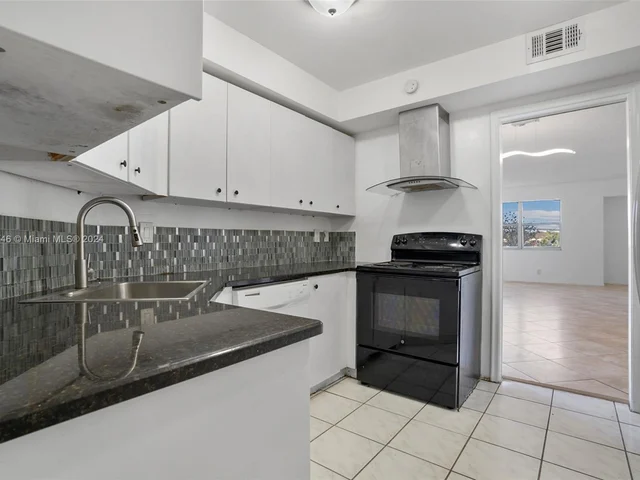 3301 Spanish Moss Ter # 503, Lauderhill FL 33319