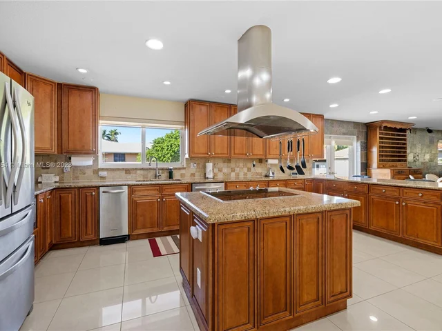 2740 SW 110th Ave, Miami FL 33165