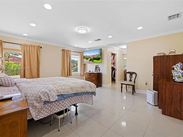 2740 SW 110th Ave, Miami FL 33165