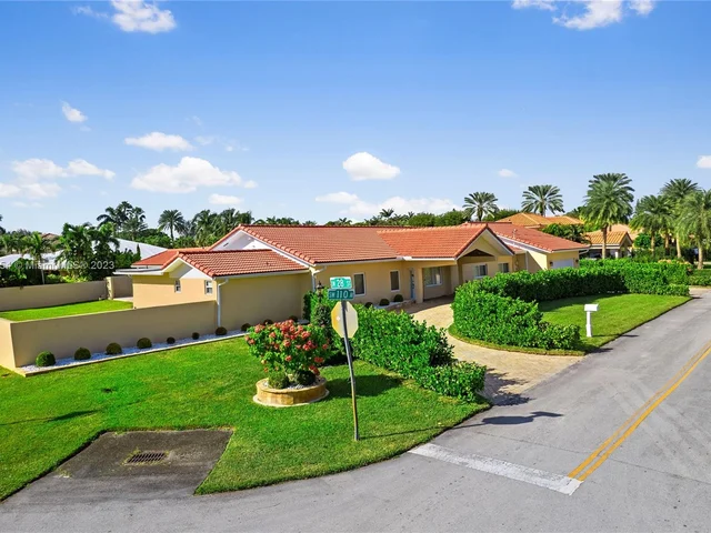 2740 SW 110th Ave, Miami FL 33165
