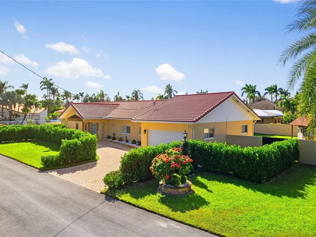 2740 SW 110th Ave, Miami FL 33165