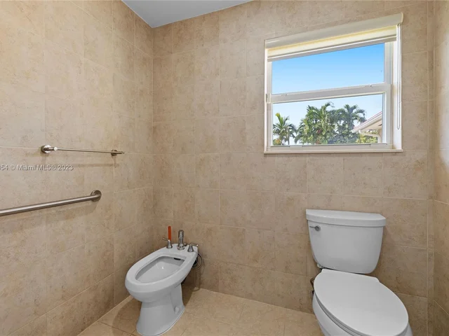 2740 SW 110th Ave, Miami FL 33165