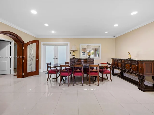 2740 SW 110th Ave, Miami FL 33165