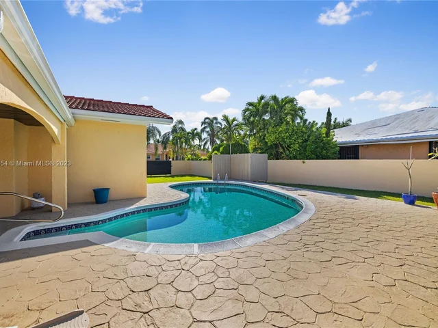 2740 SW 110th Ave, Miami FL 33165