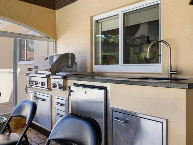 2740 SW 110th Ave, Miami FL 33165