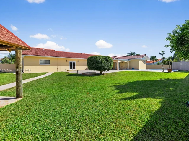 2740 SW 110th Ave, Miami FL 33165