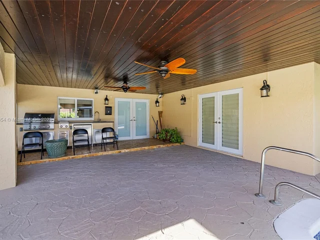 2740 SW 110th Ave, Miami FL 33165