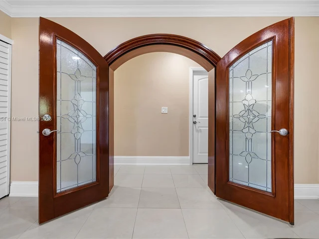 2740 SW 110th Ave, Miami FL 33165