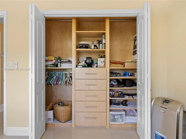 2740 SW 110th Ave, Miami FL 33165