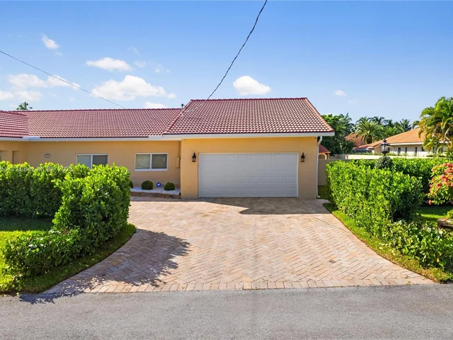 2740 SW 110th Ave, Miami FL 33165