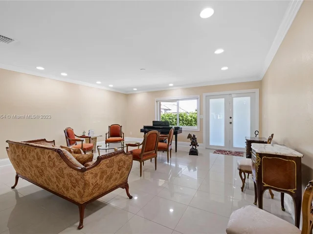 2740 SW 110th Ave, Miami FL 33165