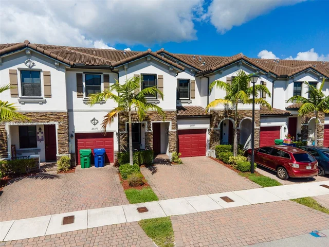 25360 SW 115th Ct, Homestead FL 33032