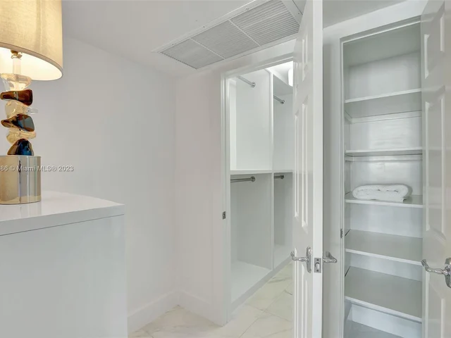 5555 Collins Ave # 11Z, Miami Beach FL 33140