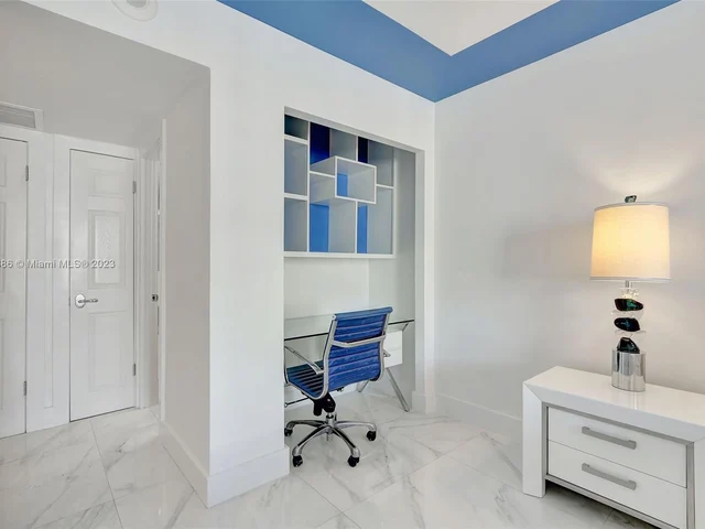 5555 Collins Ave # 11Z, Miami Beach FL 33140