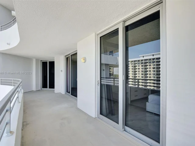5555 Collins Ave # 11Z, Miami Beach FL 33140