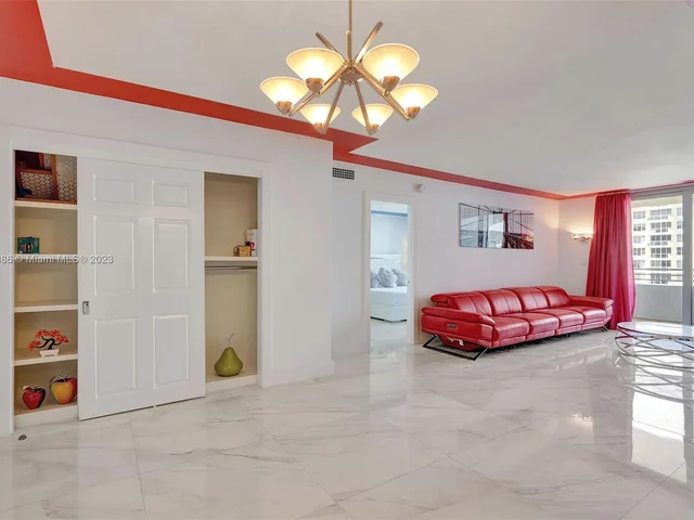 5555 Collins Ave # 11Z, Miami Beach FL 33140