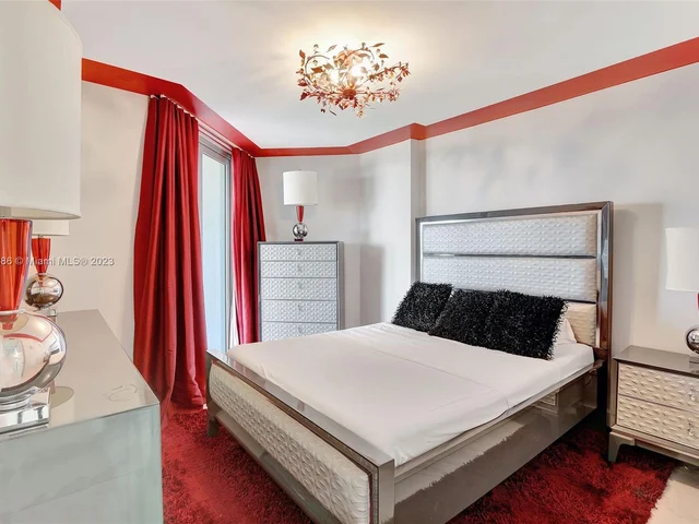 5555 Collins Ave # 11Z, Miami Beach FL 33140