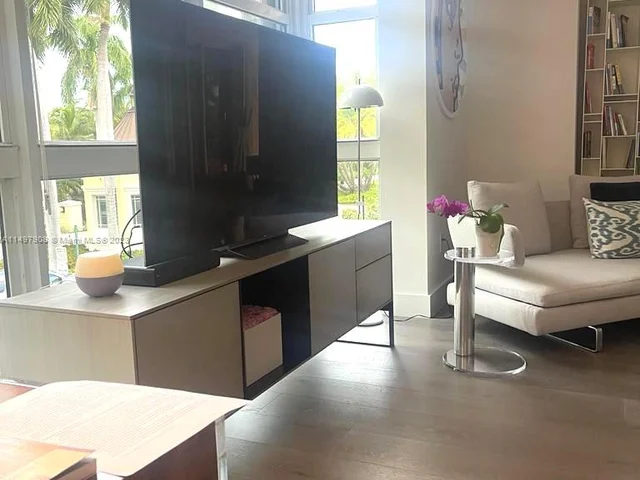 721 Crandon Blvd # 208, Key Biscayne FL 33149