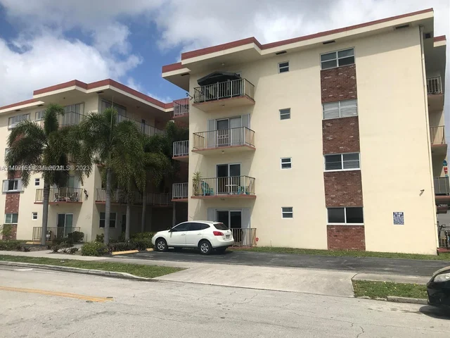1747 Rodman St # 308, Hollywood FL 33020