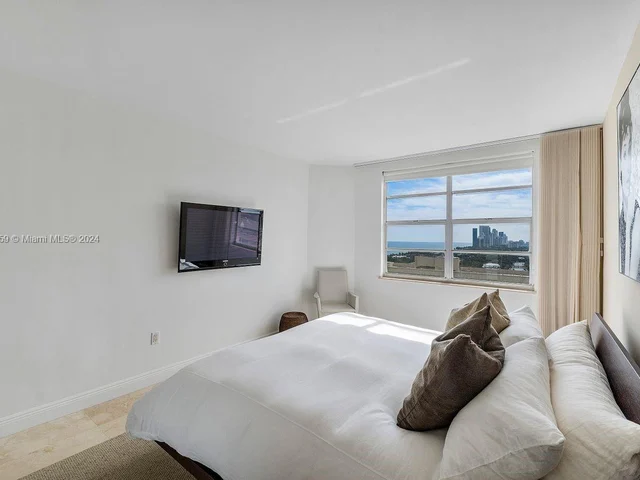 1985 S Ocean Dr # 19A, Hallandale Beach FL 33009