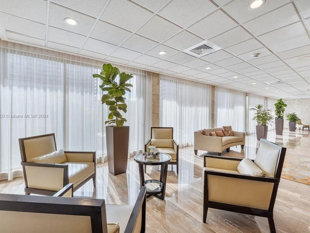 1985 S Ocean Dr # 19A, Hallandale Beach FL 33009