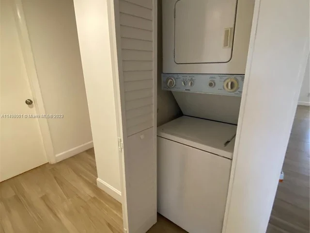 6090 N Sabal Palm Blvd # 208, Tamarac FL 33319